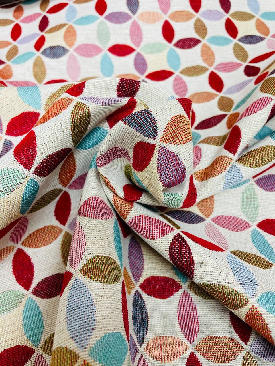Gobelin Fiore Stilizzato Multicolor - WorldTessuti