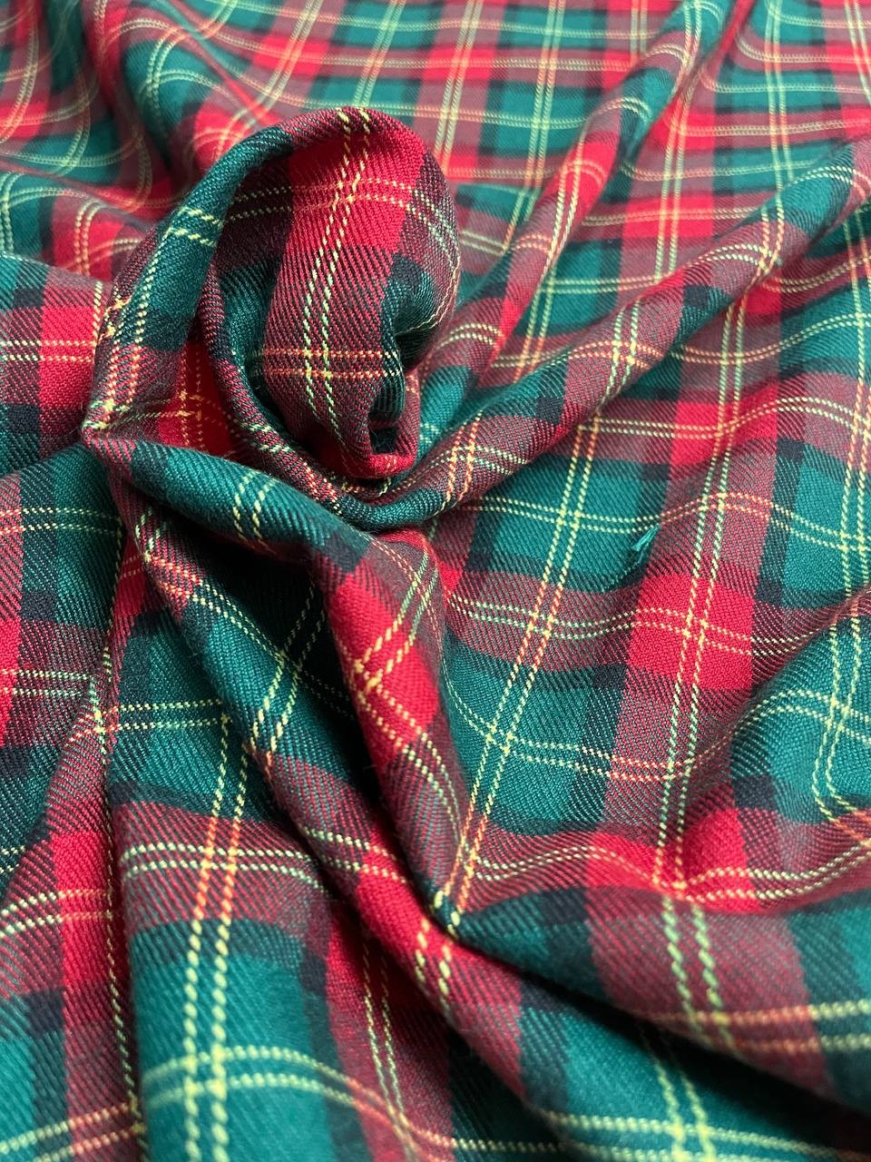 Tartan Scozzese Classic Rosso Verde Nero Quadro Piccolo - WorldTessuti