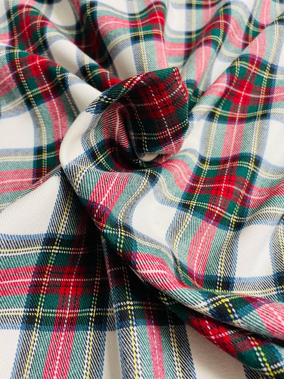 Tartan Scozzese Fondo Bianco Quadro Rosso
