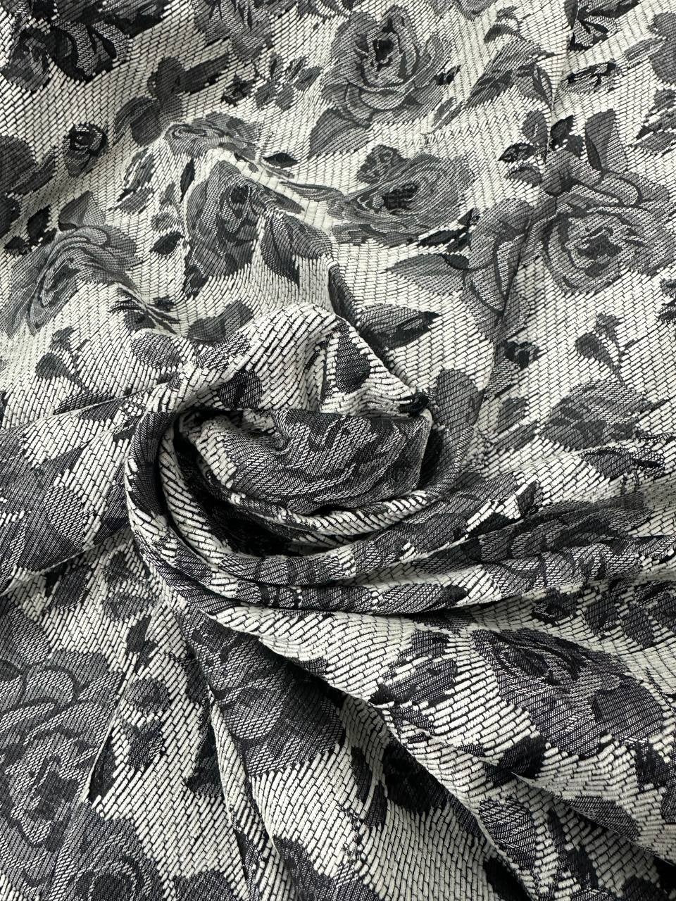 Gobelin Rose Fondo Nero