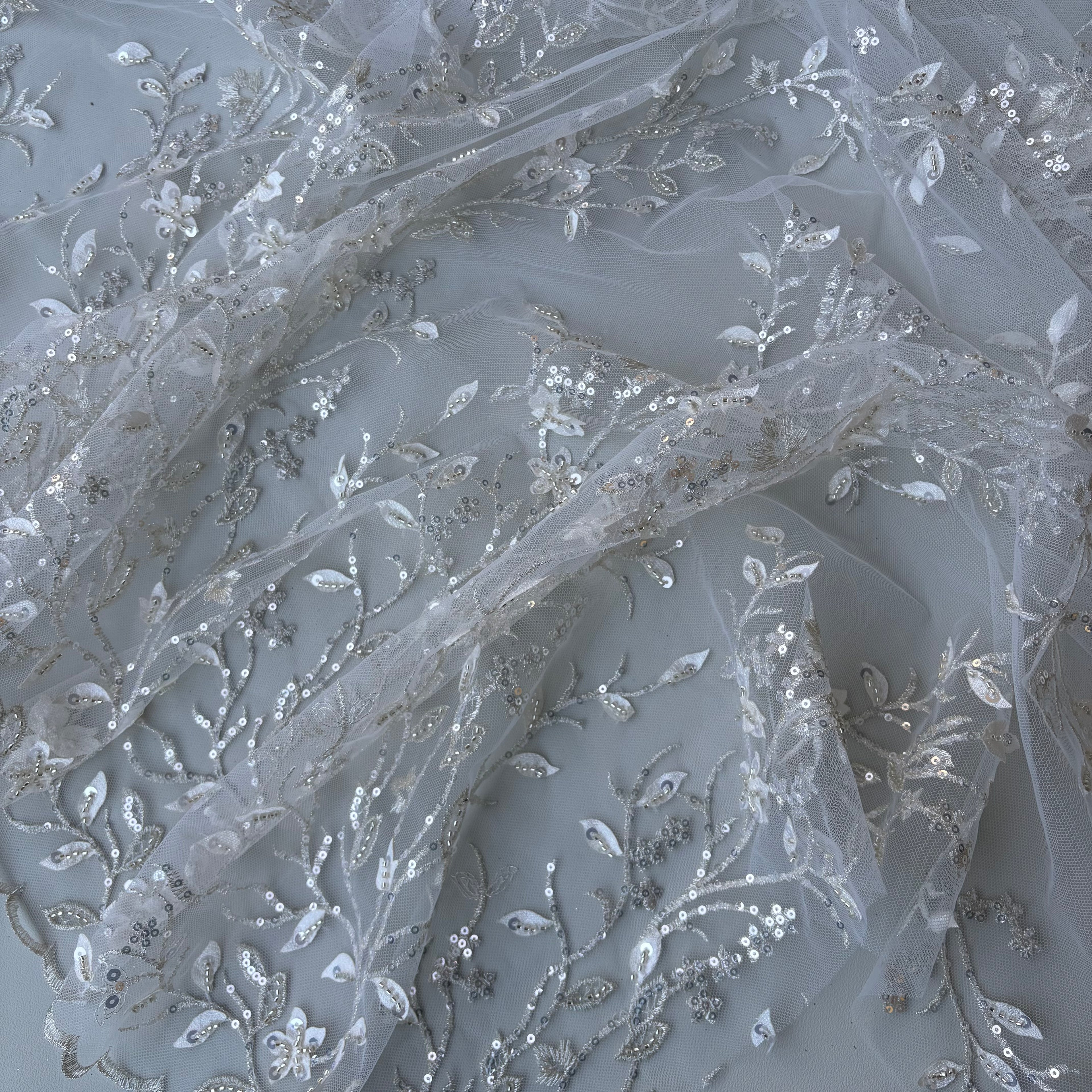 Pizzo Cerimonia foglia bianco seta Formidable