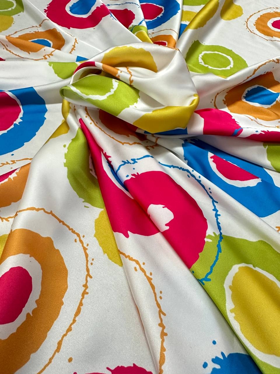 Satin Astratto Pois Multicolor 3,00x1,50