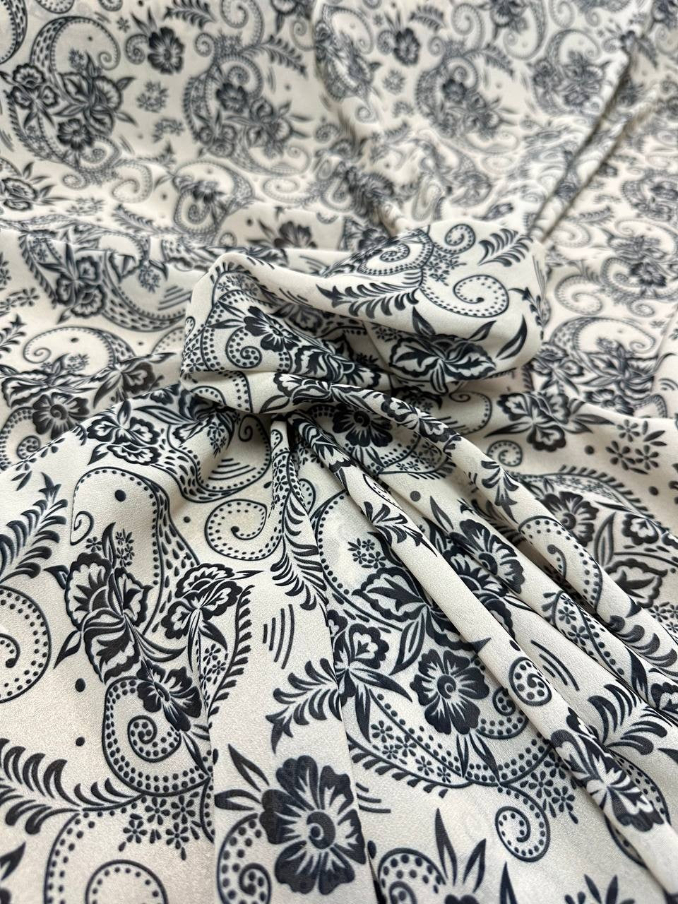 Georgette Floreale Black White