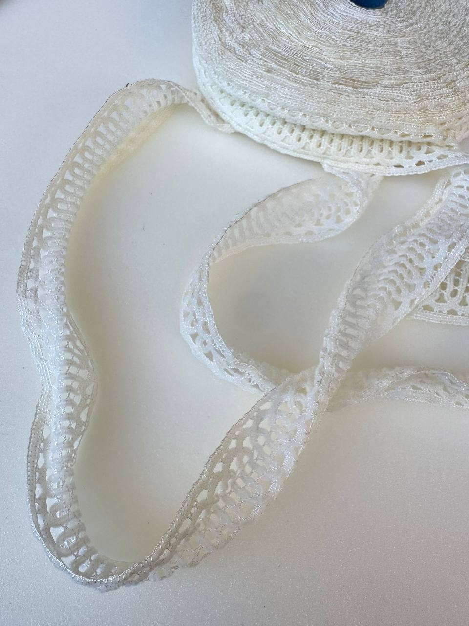Passamaneria Tramezzo Merletto Bianco seta 6 CM