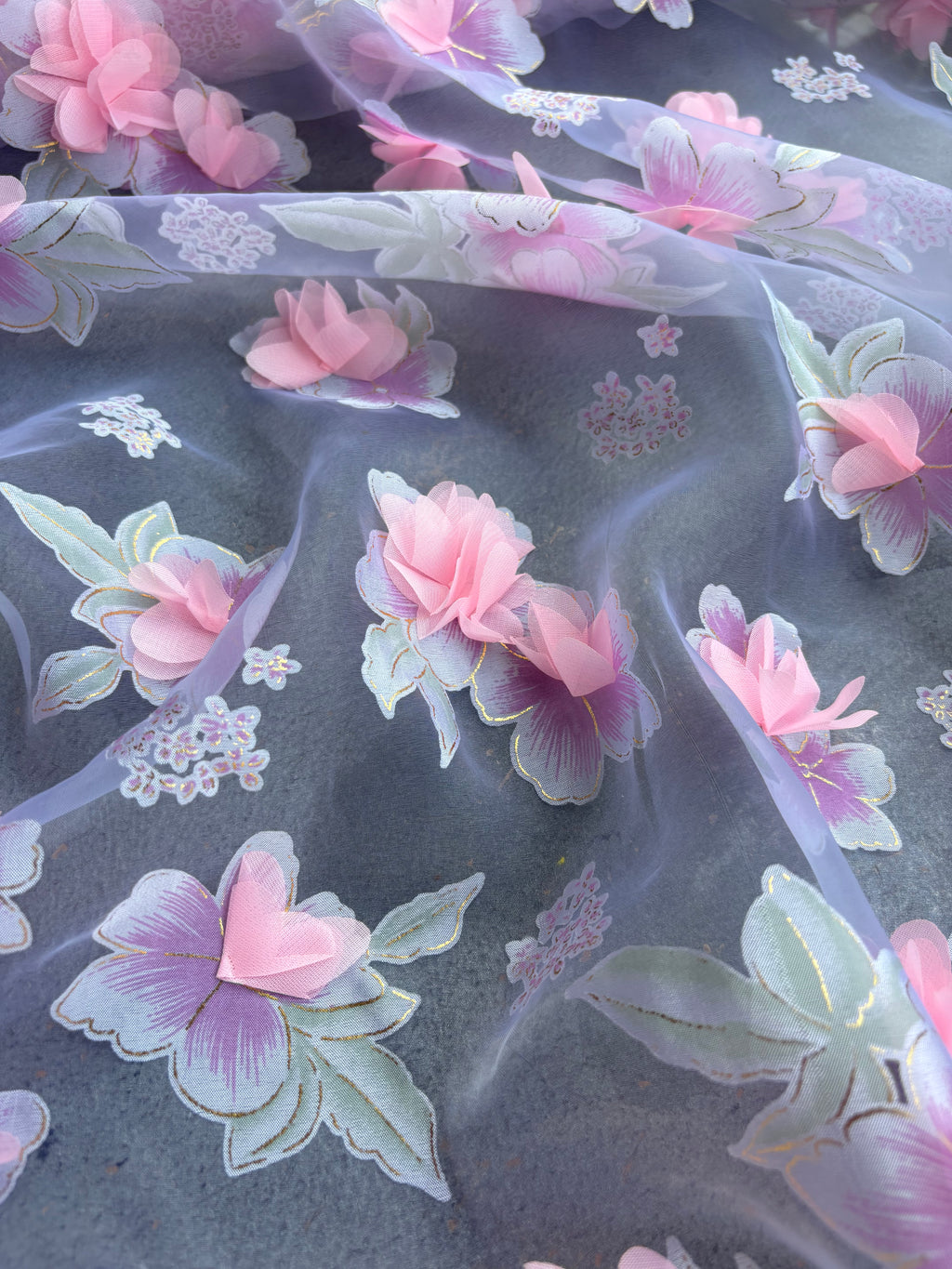 Tulle rosa con fiori 3D