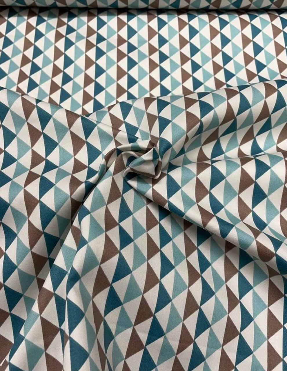 Rasatello Cotone Geometrico Spigato 280H