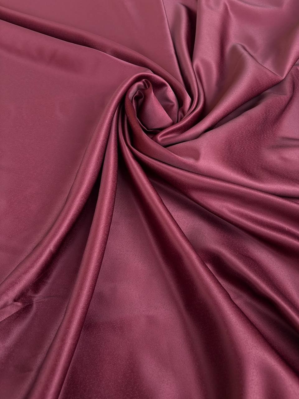 Duchesse Tessuto Unito Jouy Bordeaux