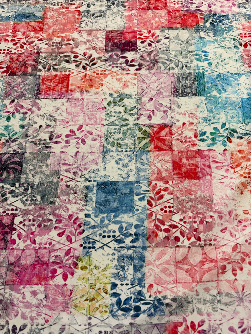 Tessuto Satin Floreale patchwork