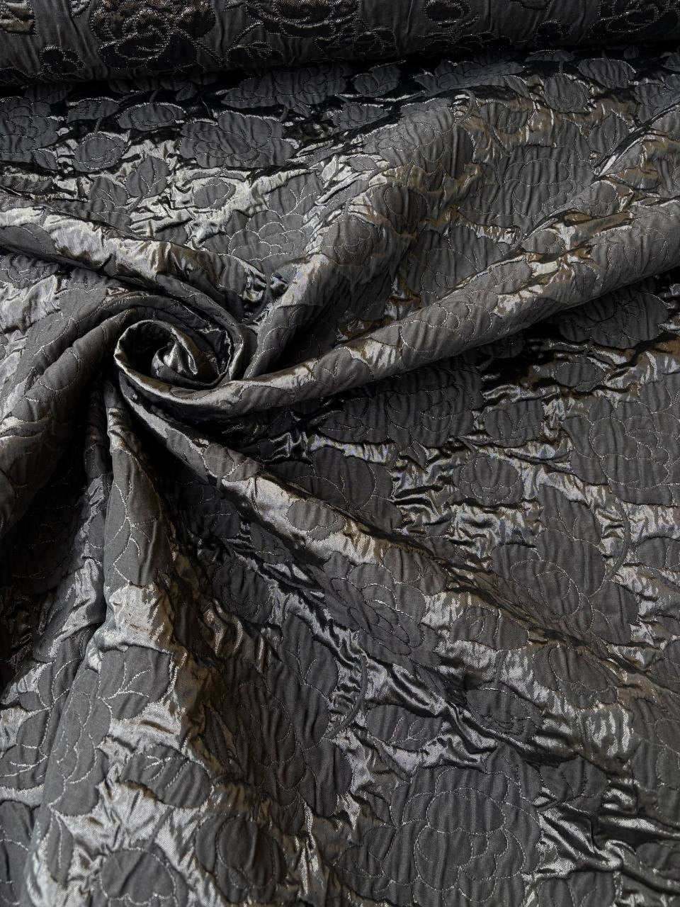 Broccato Floreale Matlassè Nero