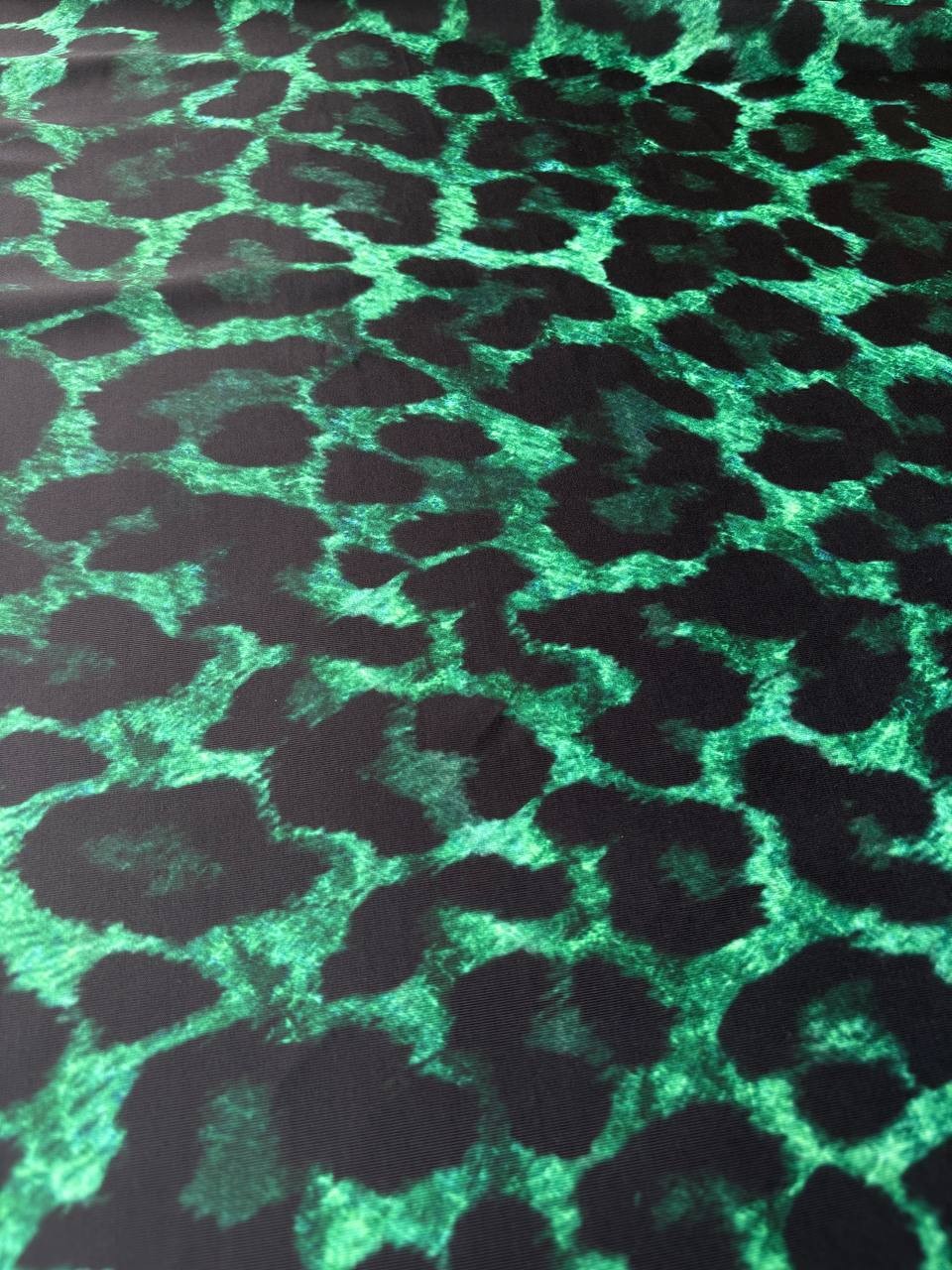 Lycra Animalier Leopardato Verde Jungle