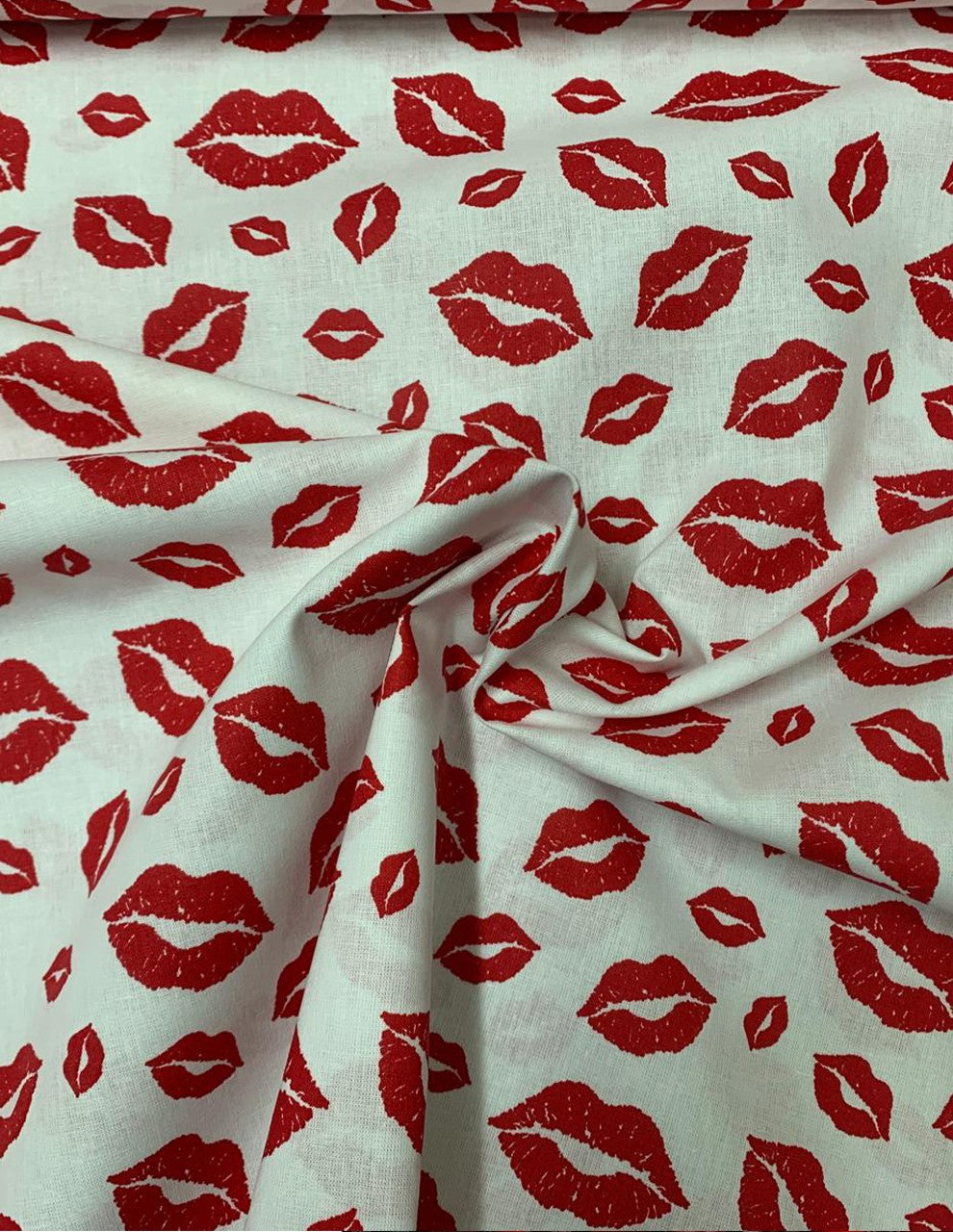 Tessuto Puro Cotone Kiss Baci