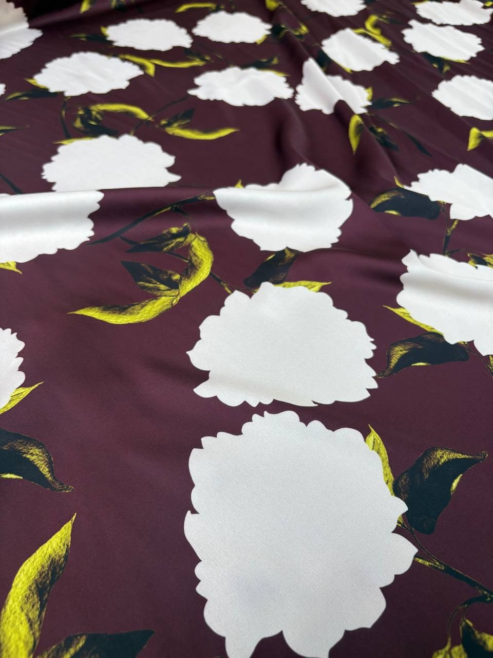 Tessuto Satin Manoseta Floreale Eleganza