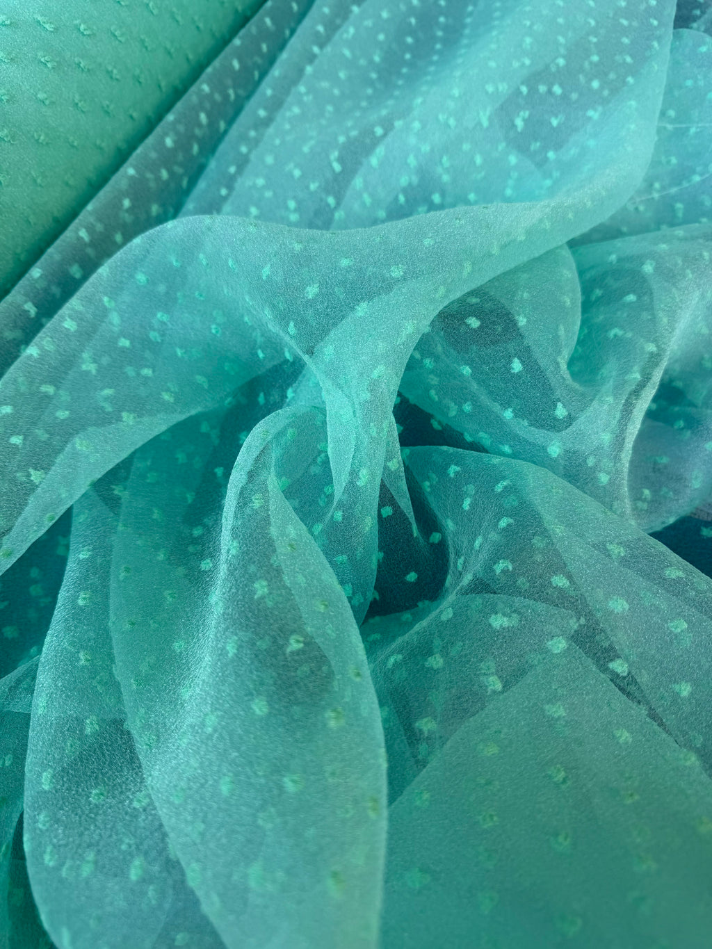 Organza plumetis pois