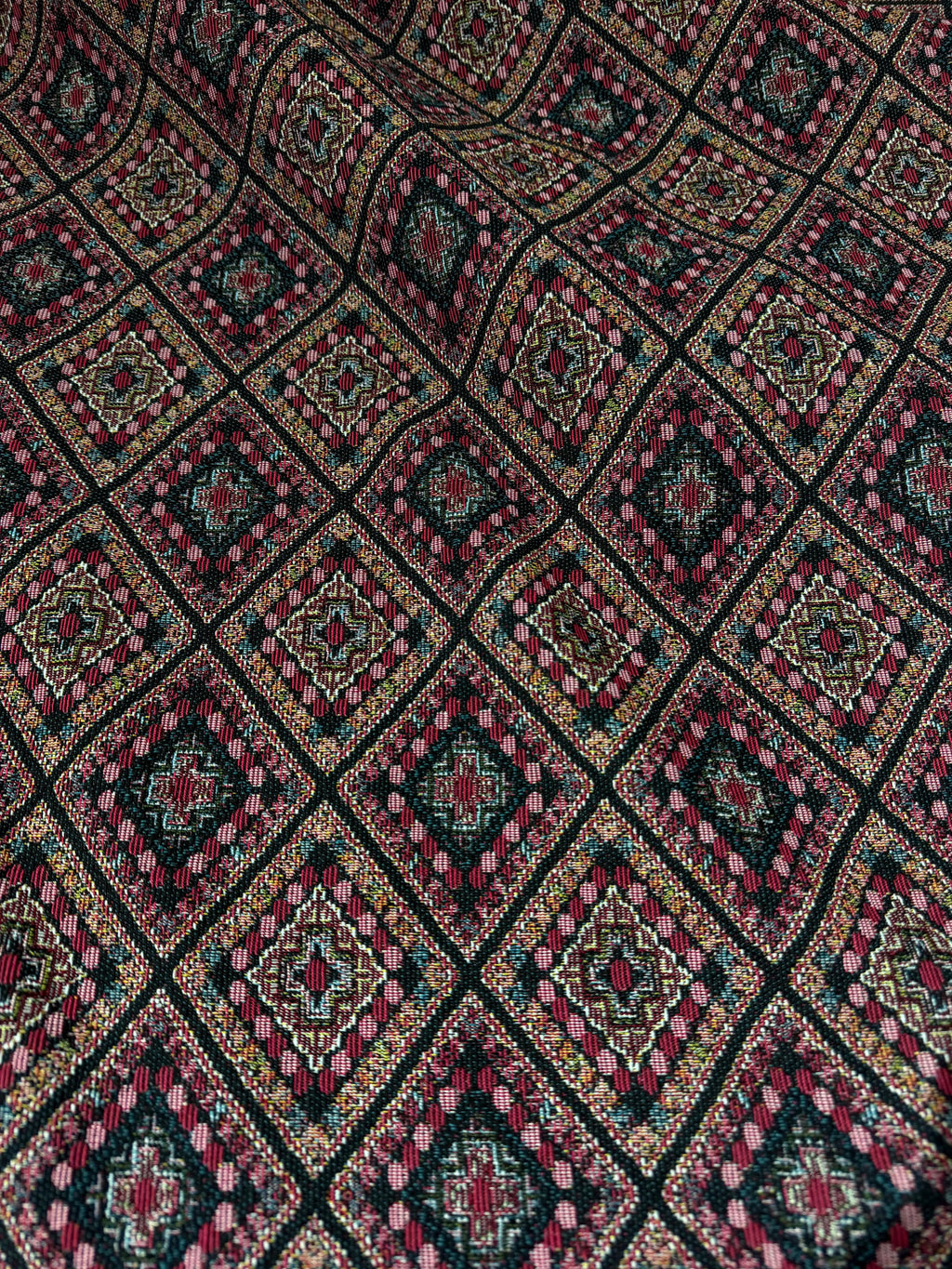 Broccato Gobelin Wax Vintage Tribale toni vinaccia