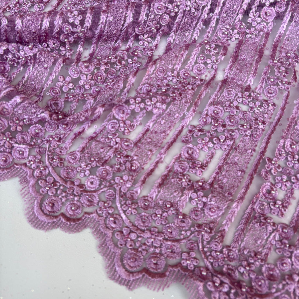 Pizzo Cerimonia floreale astratto Malva