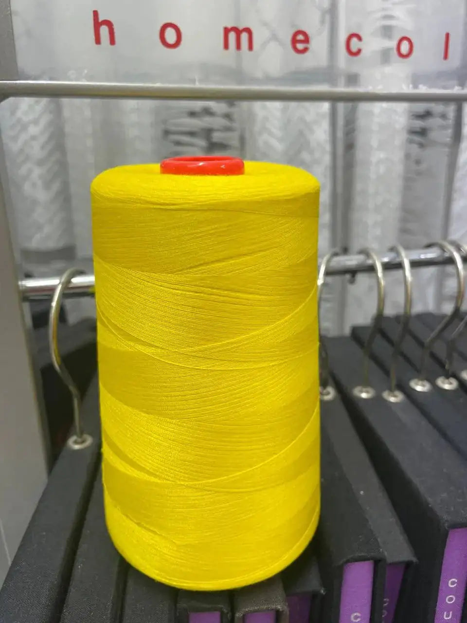 FILO POLIESTERE 9.000 MT Giallo