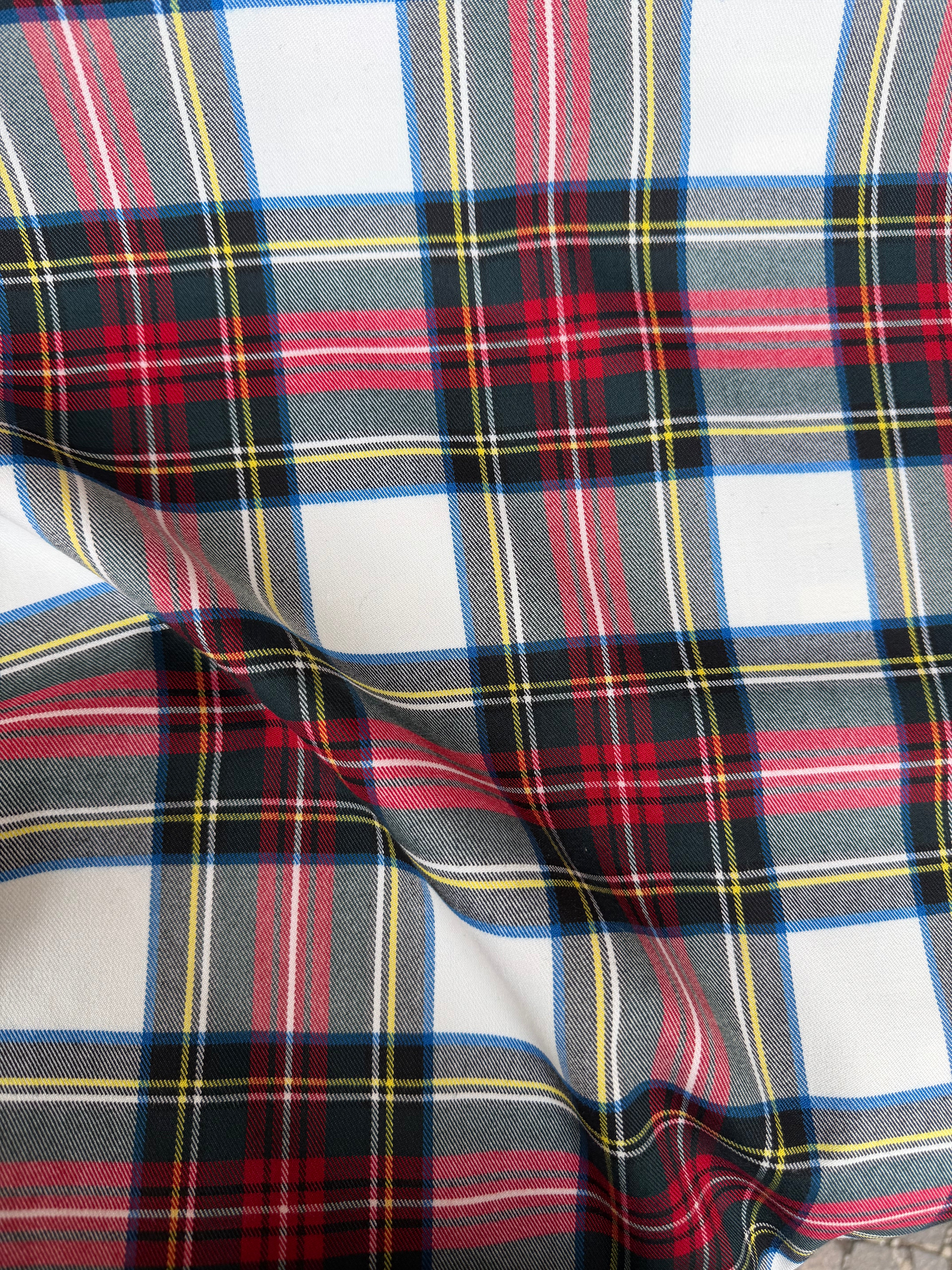 Scottish Tartan Wool Checks White Background Red Check UNDERPRICE