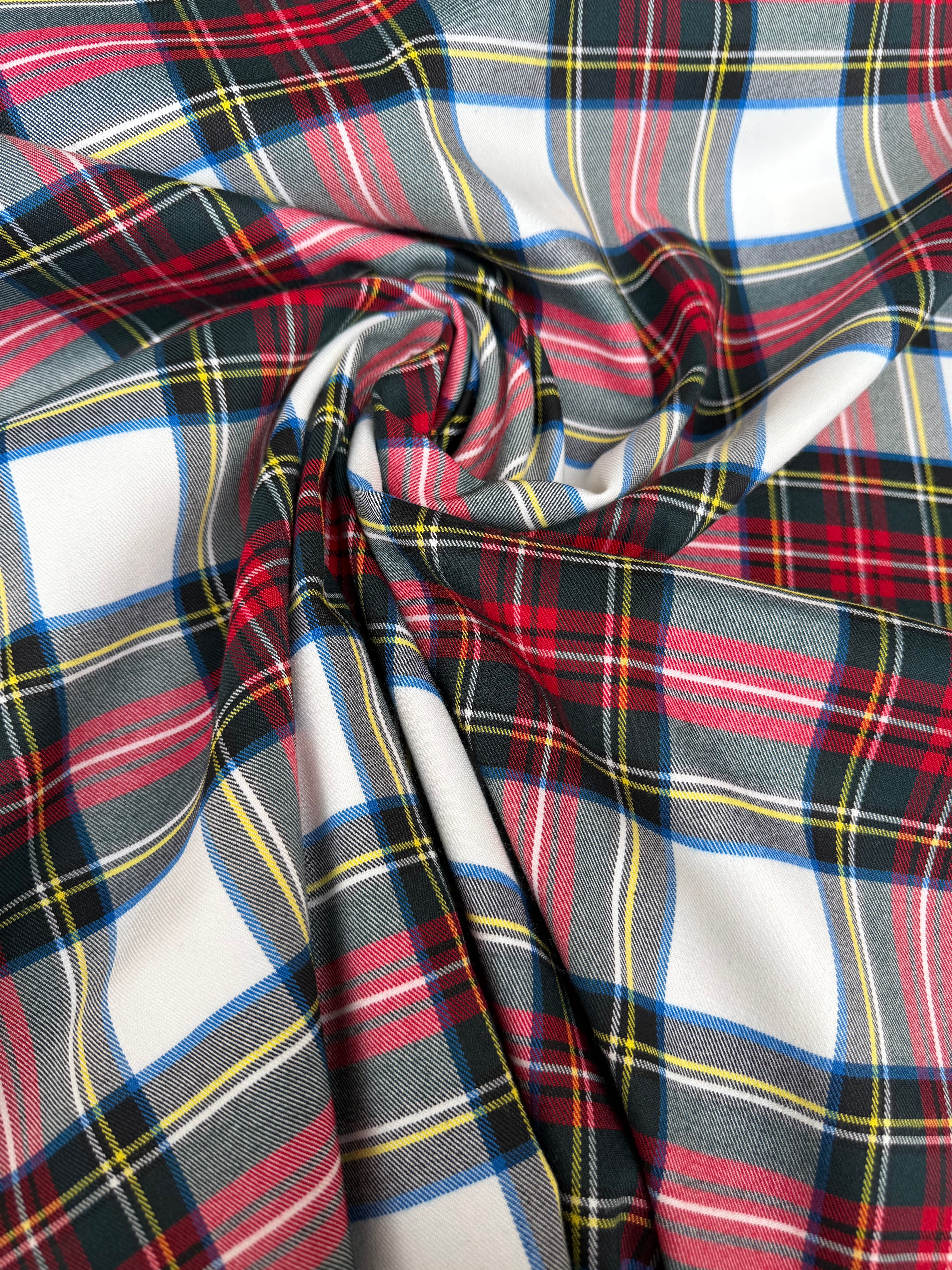 Scottish Tartan Wool Checks White Background Red Check UNDERPRICE