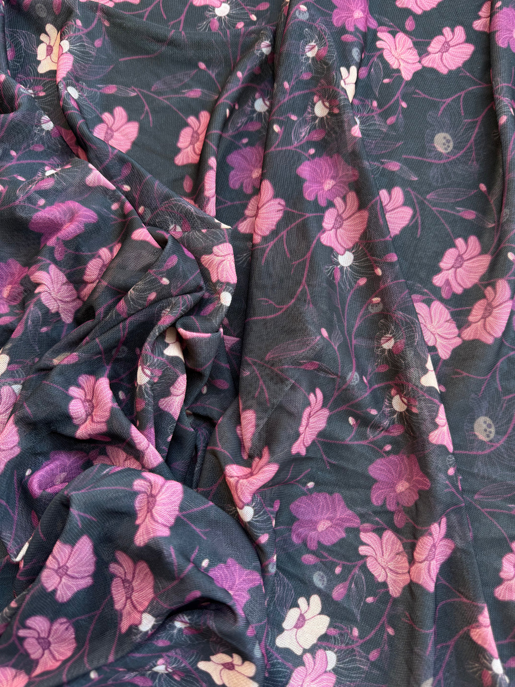 Scampolo Rete (tullè) Elastica 3,30x1,40 Fantasia floreale fucsia scuoto