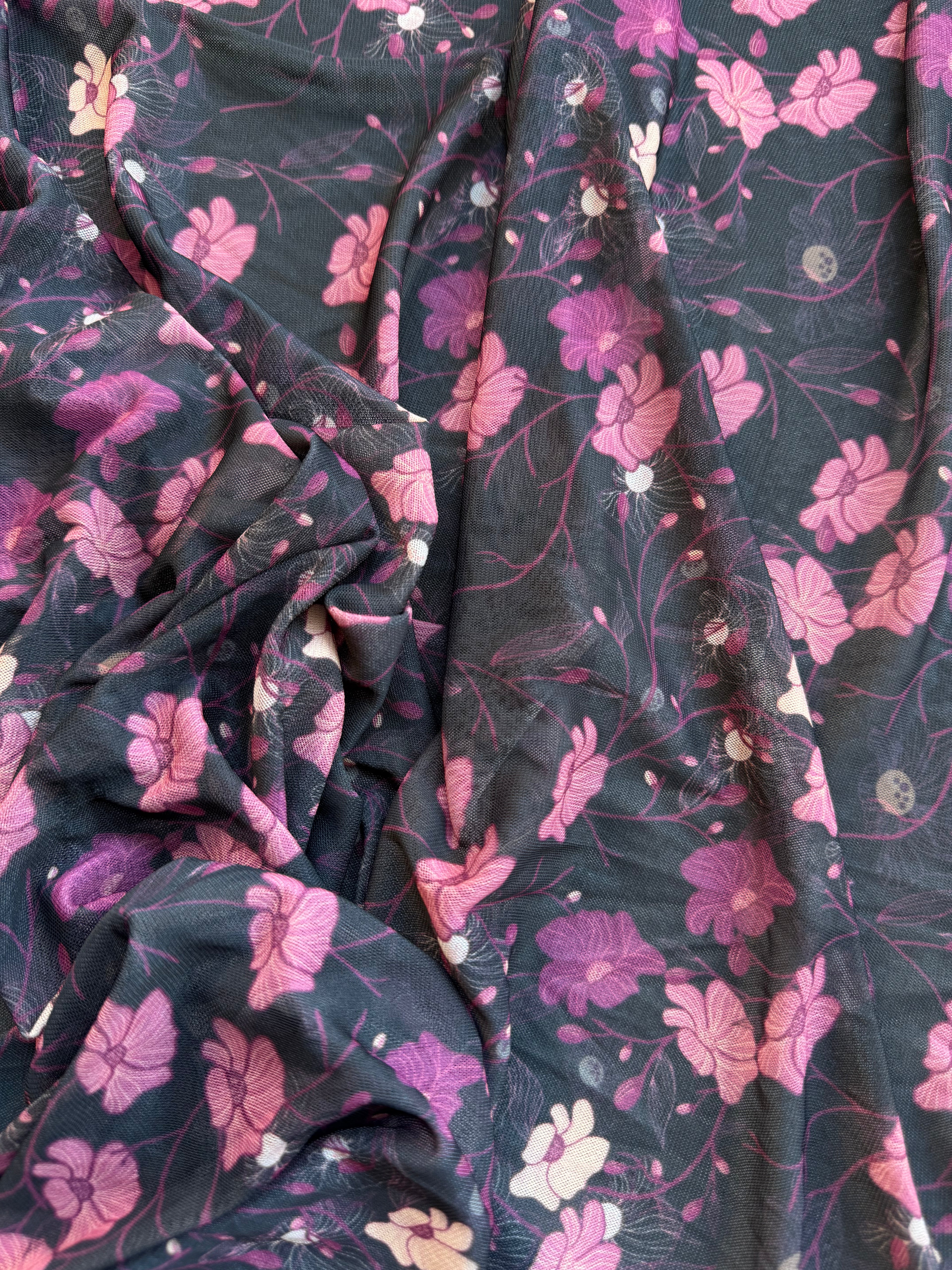 Scampolo Rete (tullè) Elastica 3,30x1,40 Fantasia floreale fucsia scuoto