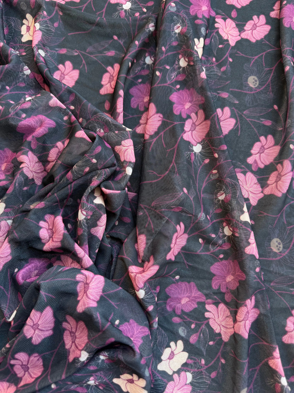 Scampolo Rete (tullè) Elastica 3,30x1,40 Fantasia floreale fucsia scuoto
