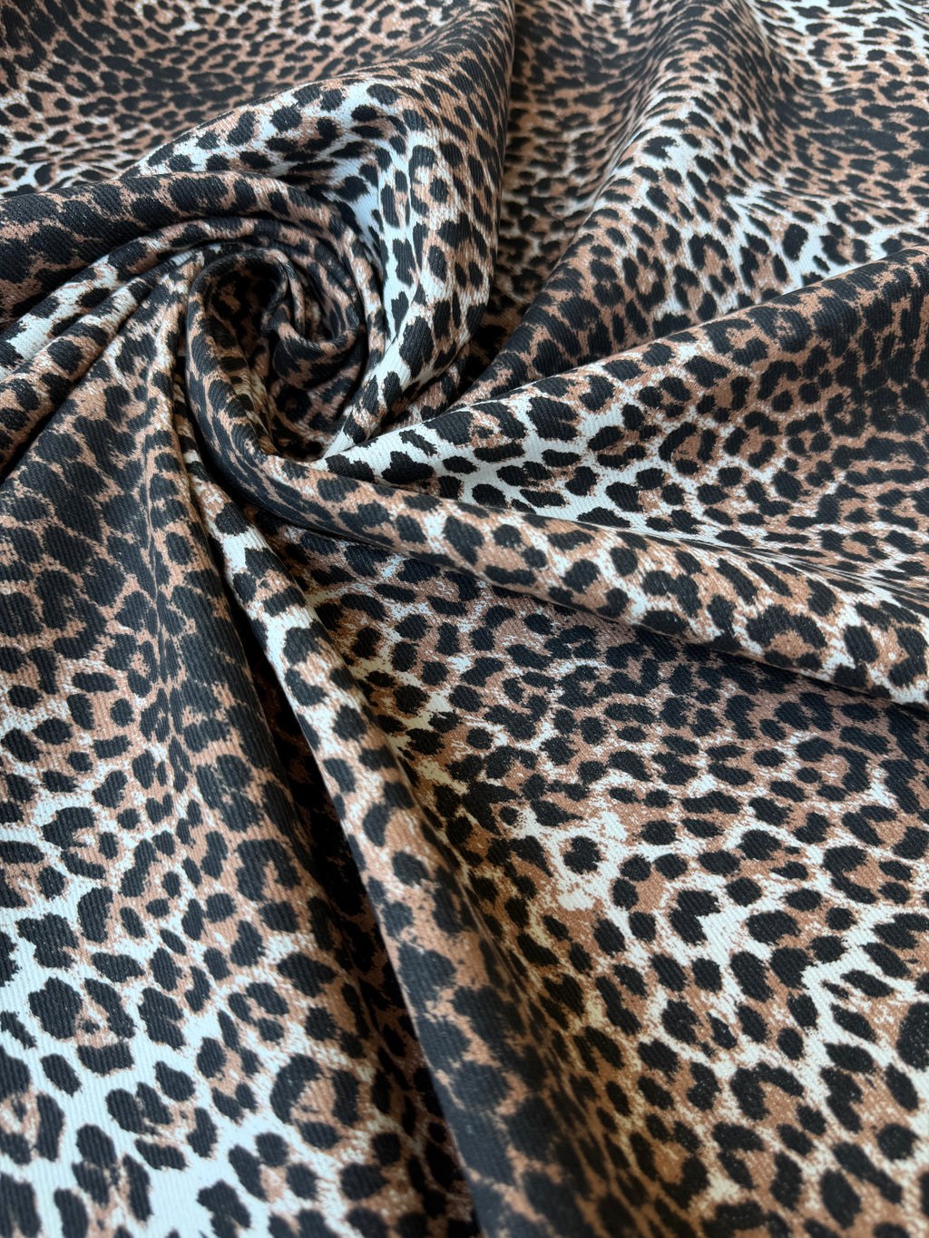 Tessuto Jeans Pesante Animalier Maculato