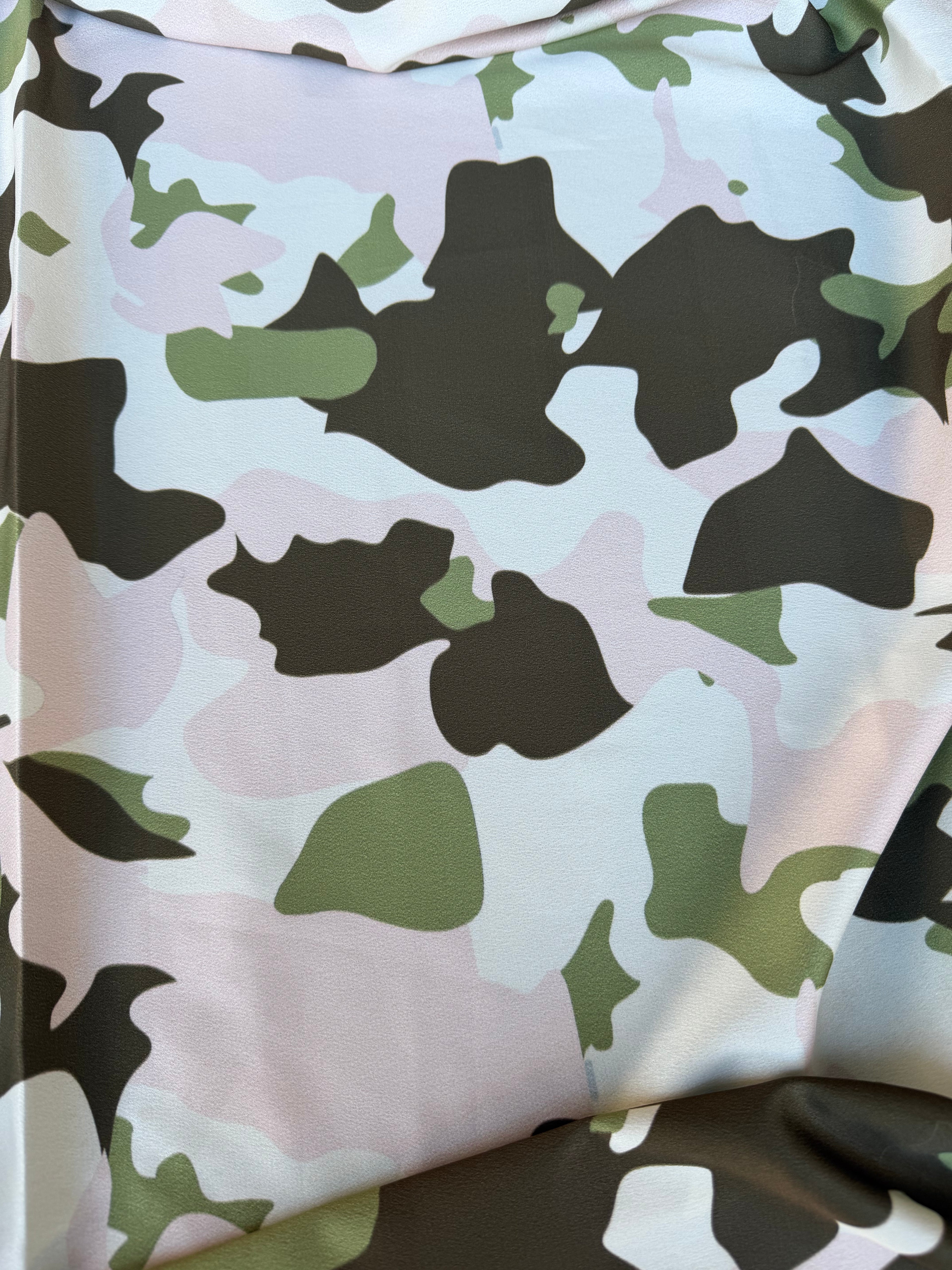 Tessuto Satin Maltinto Verde Rosa