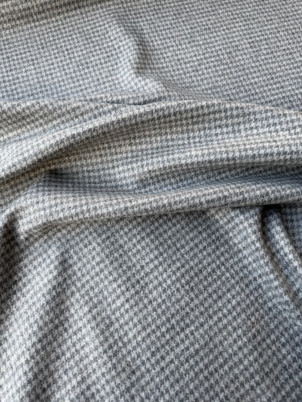 Tessuto Lana pied de poul Grigio