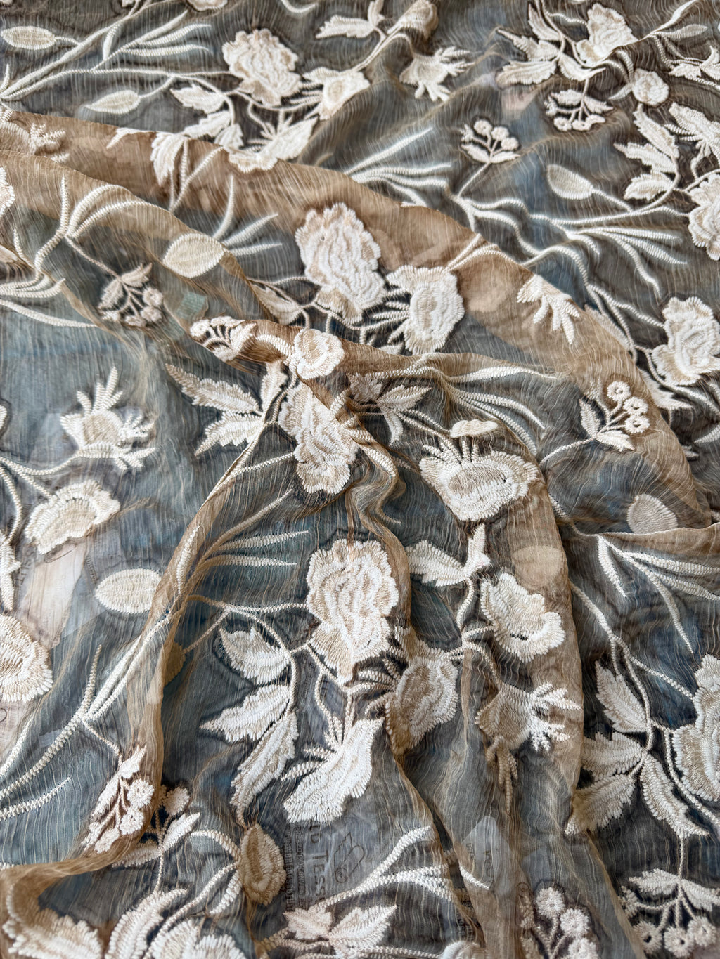 Tessuto Seta Ricamata Bronzo Fiore