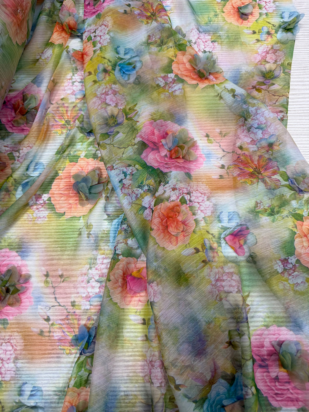 Tessuto Georgette floreale 3D Rilievo