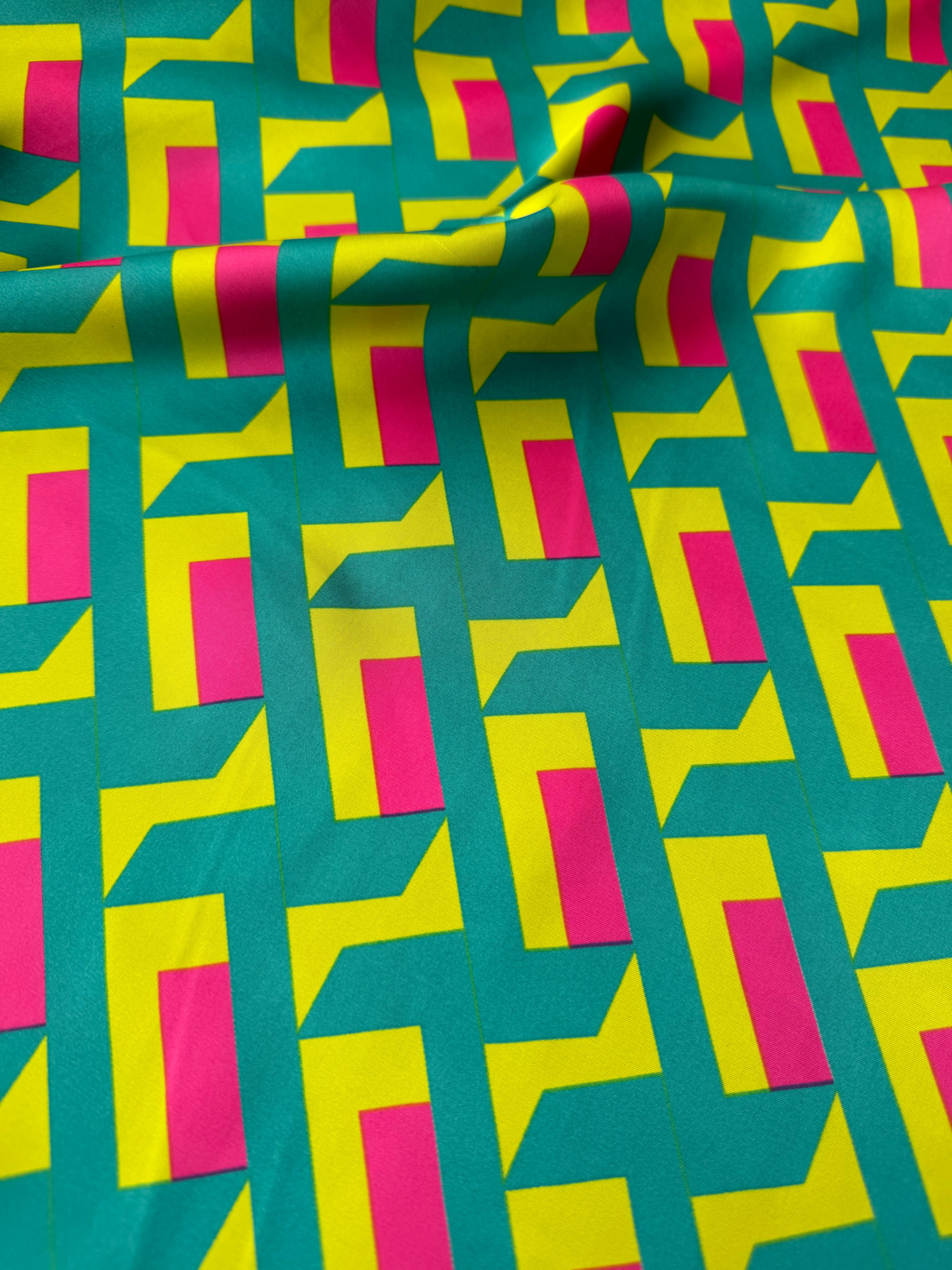 Tela de satén Chantal 