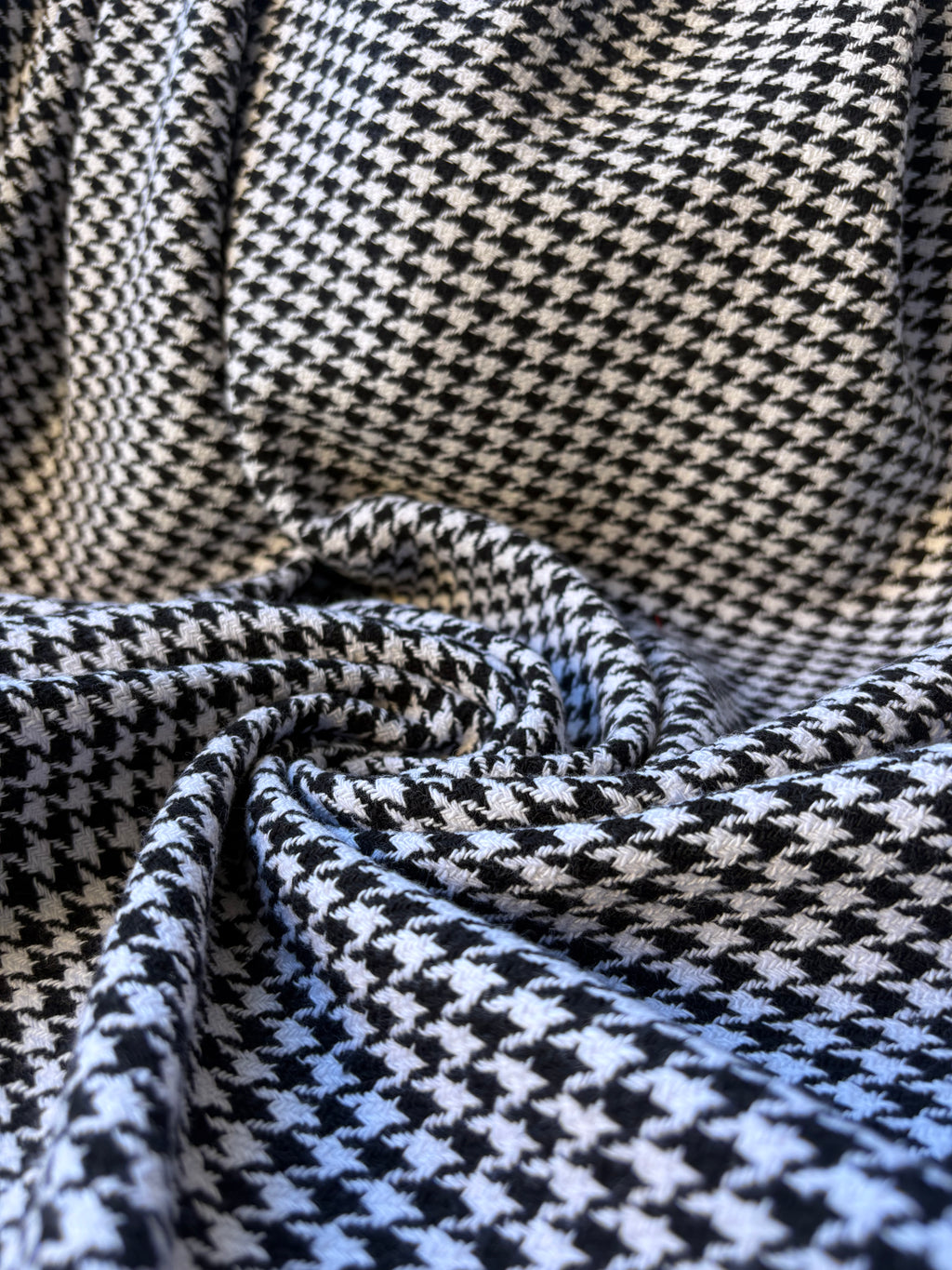 Tessuto chanel tweed pied de poul