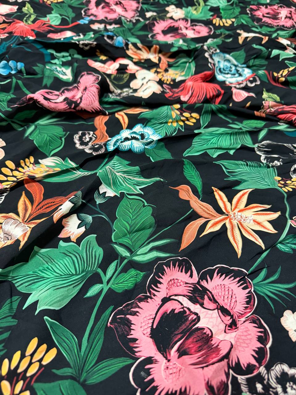 Scampolo Floreale Cartoon Viscosa 3,30x1,50