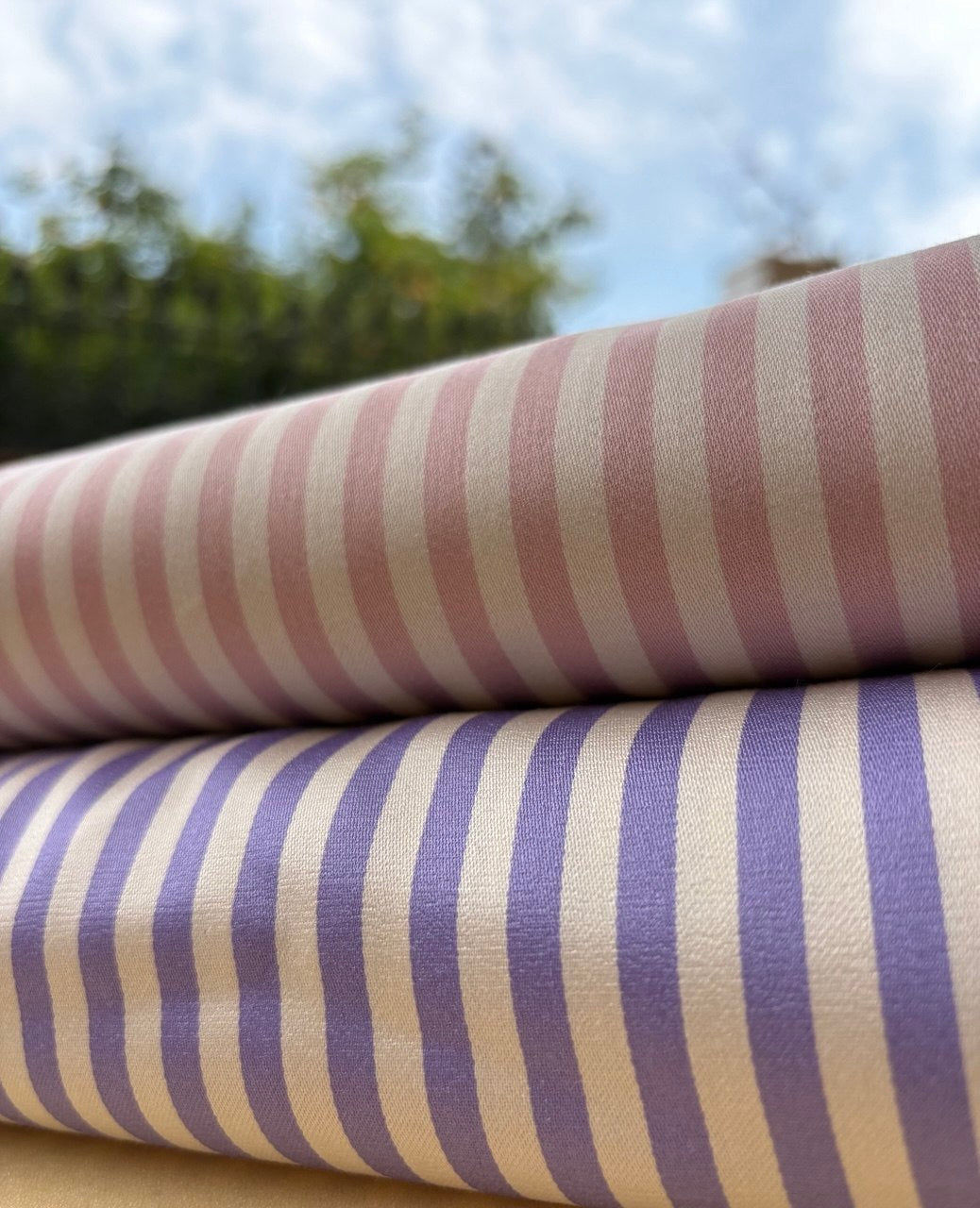 Tessuto Satin Riga Stretta