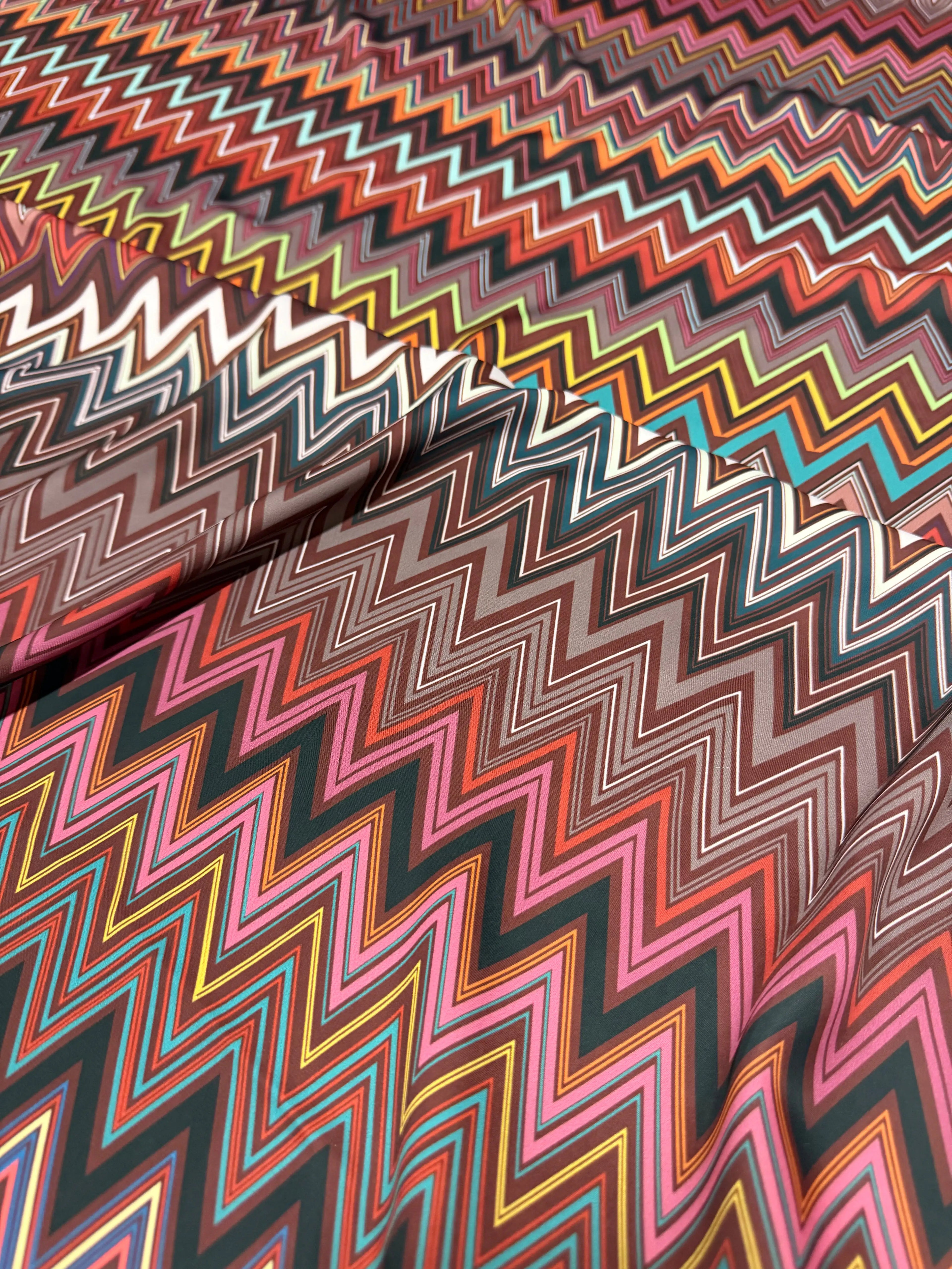 Tessuto Satin Stile Missoni