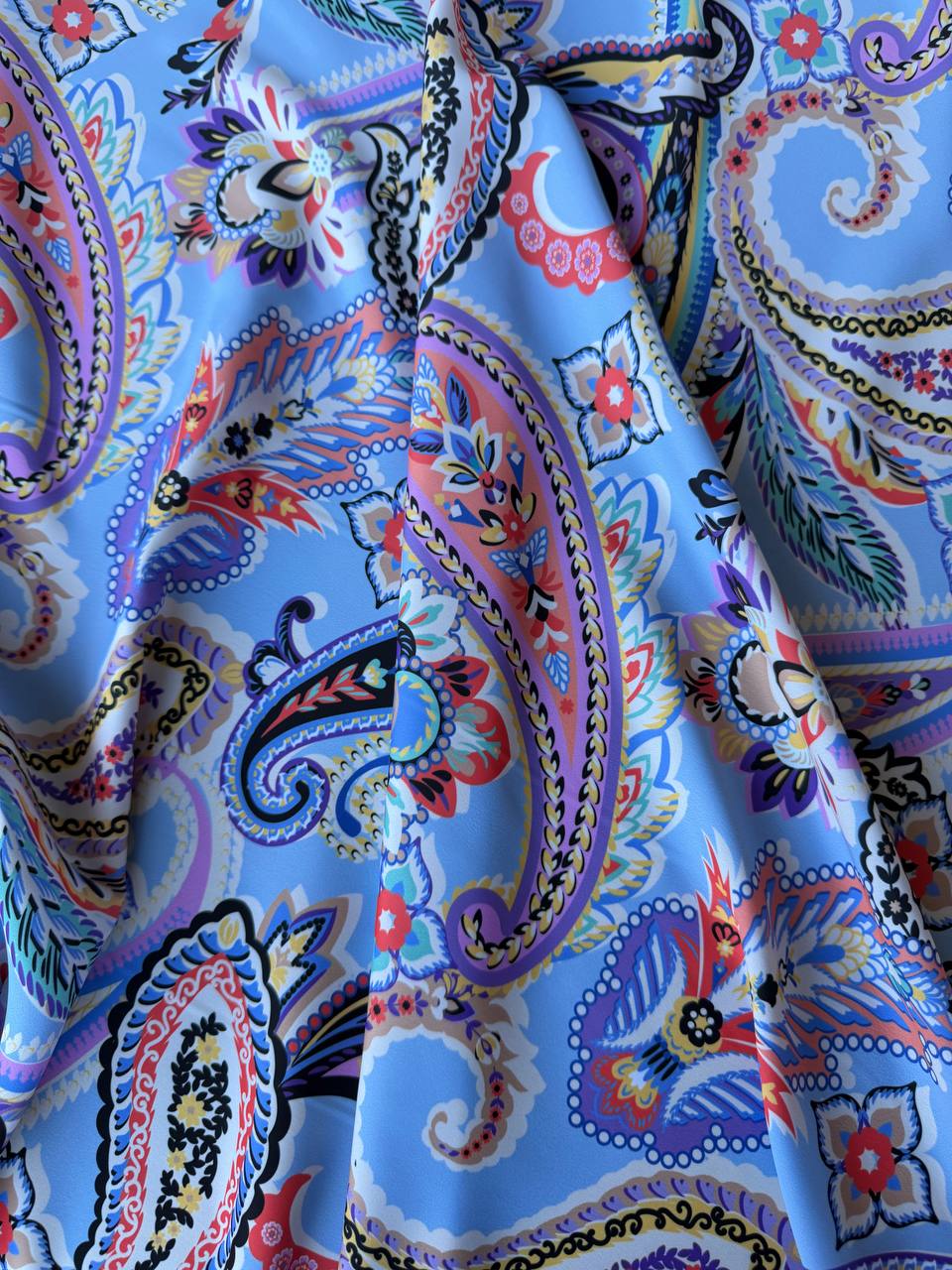 Scampolo Satin Paisley Japan 3,00x2,80