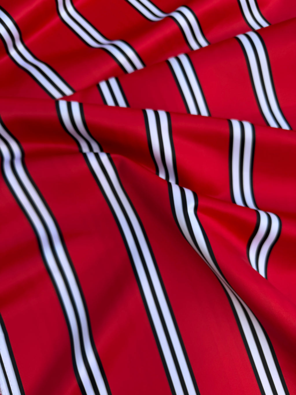 Tessuto Duchesse Rosso Riga