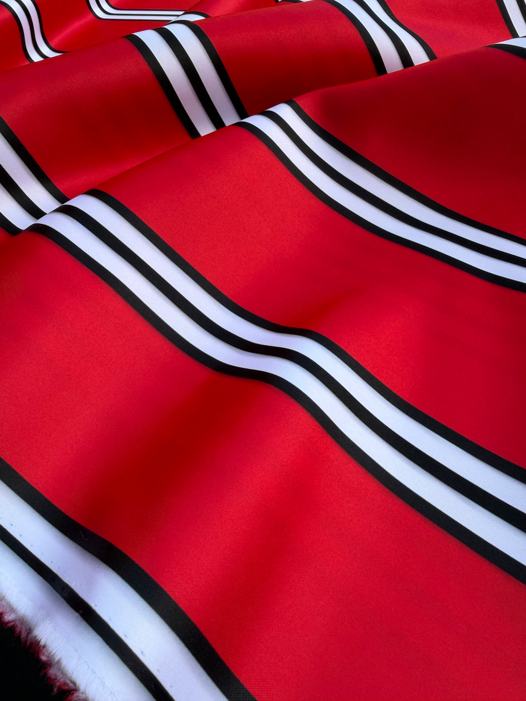 Tessuto Duchesse Rosso Riga