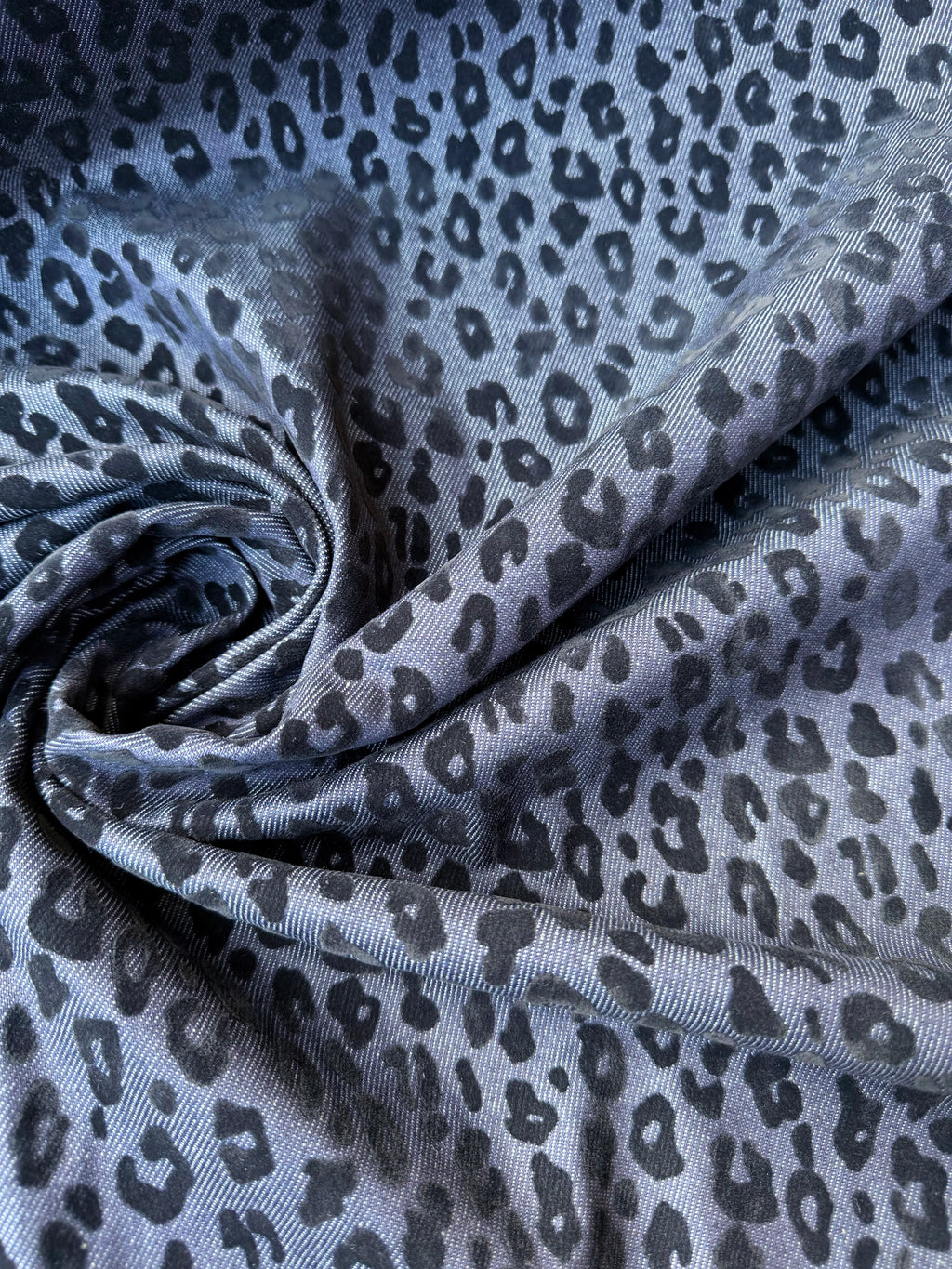 Tessuto Jeans Pesante Animalier Maculato Blu