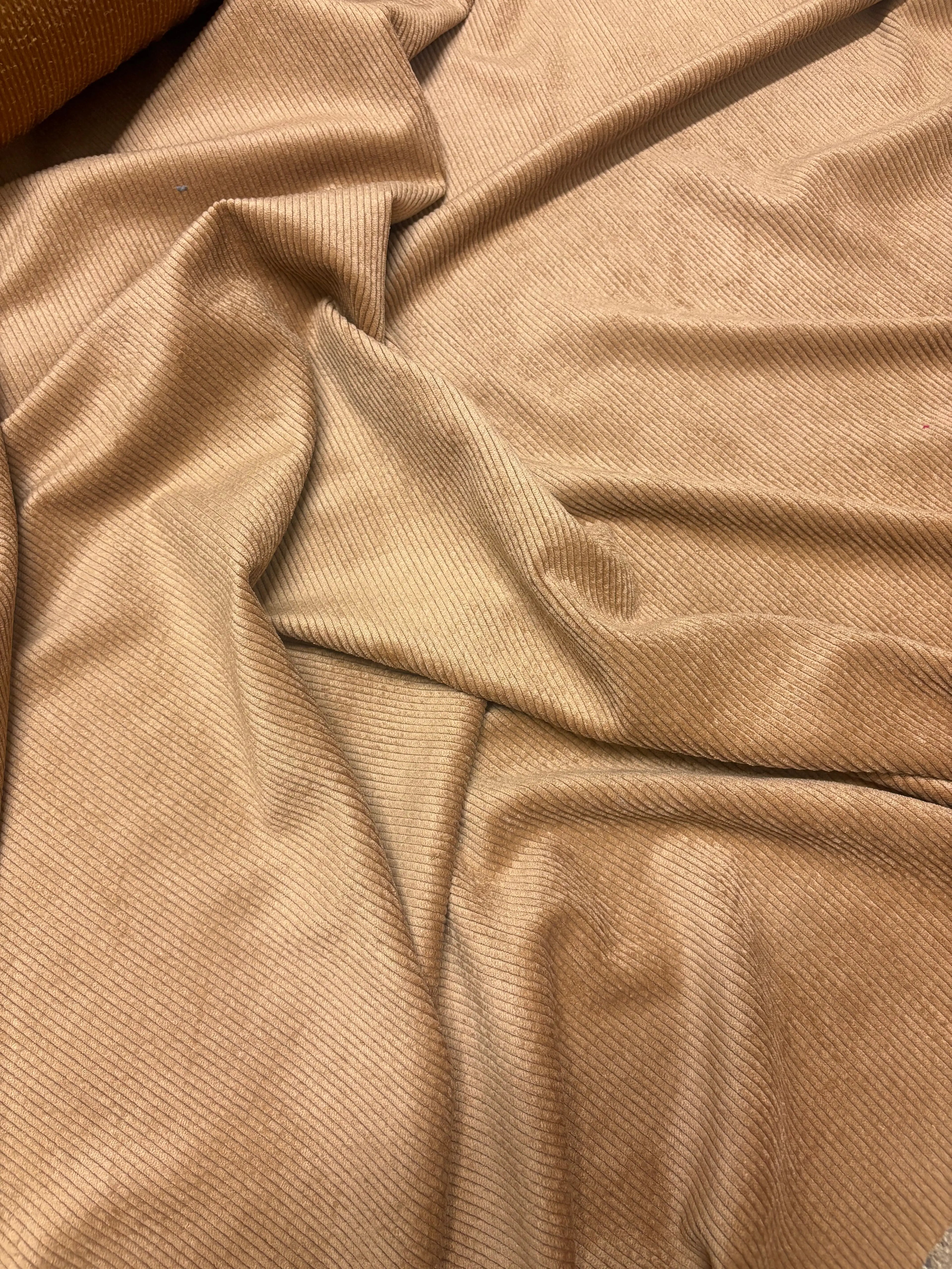 Velluto Rigatino Millerighe Metraggio / Cammello