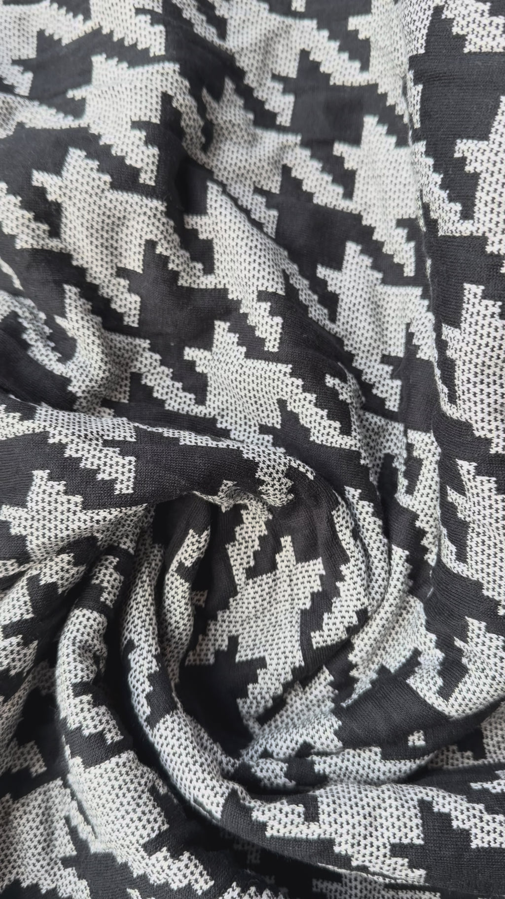 Scampolo maglia pied de poul grigio nero 1,70x1,50