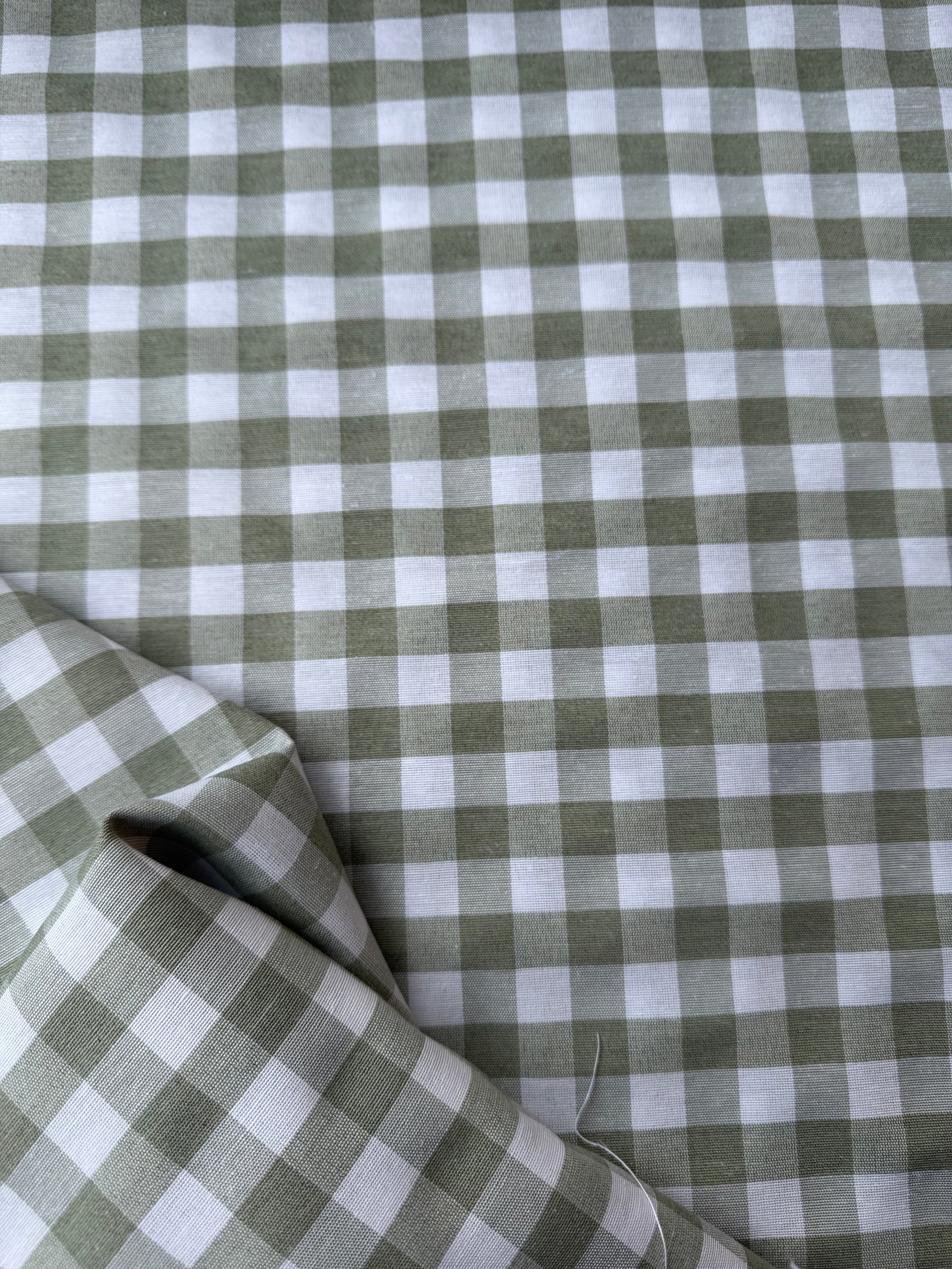 Tessuto cotone quadretti verdino tinto in filo, tessuto resistente per tovaglie e decorazioni casa