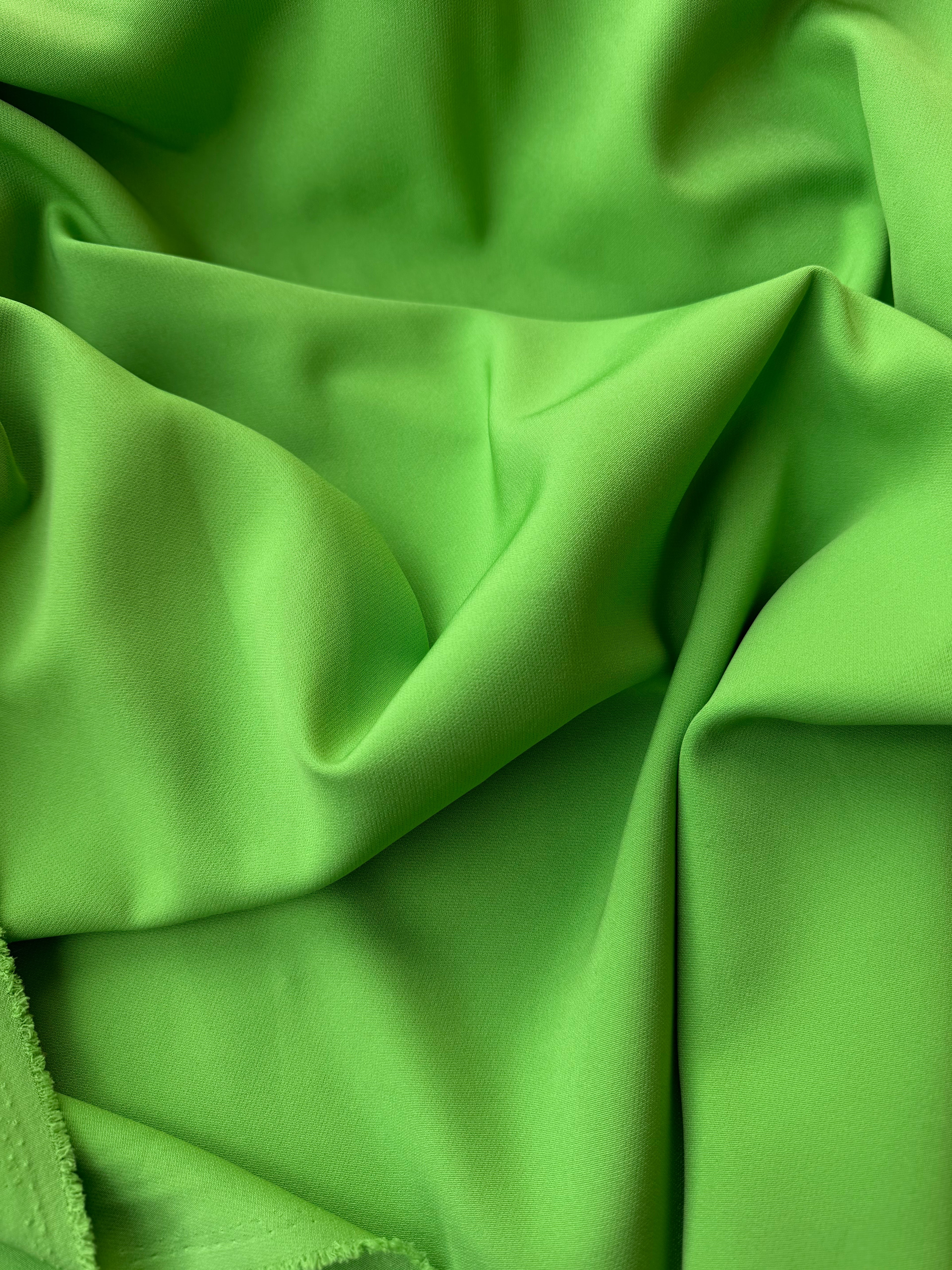 Tessuto cady tecnico elasticizzato per abbigliamento sartoriale moderno