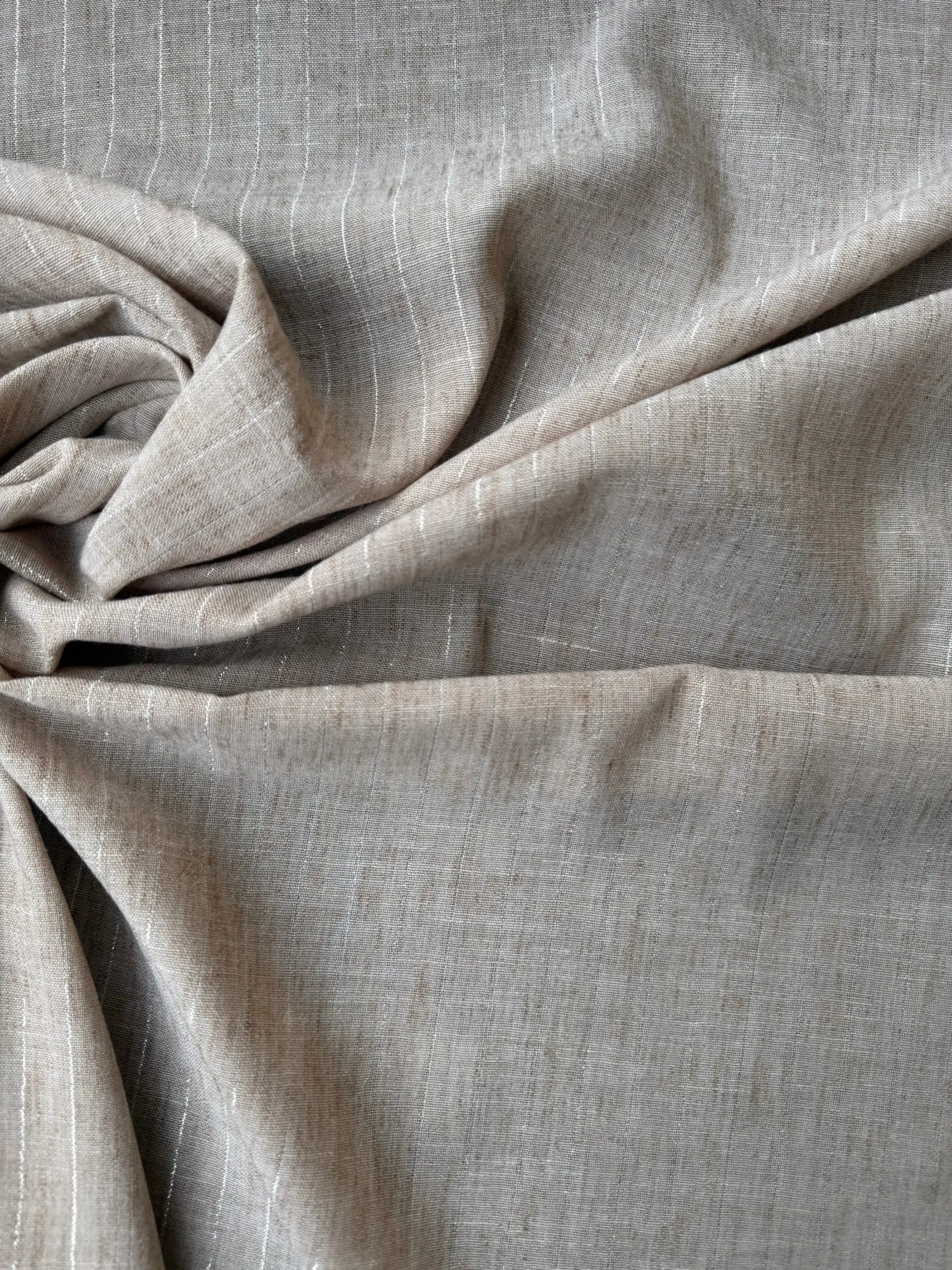 Garza lino gessata lamé naturale, tessuto fresco e traspirante per abbigliamento estivo