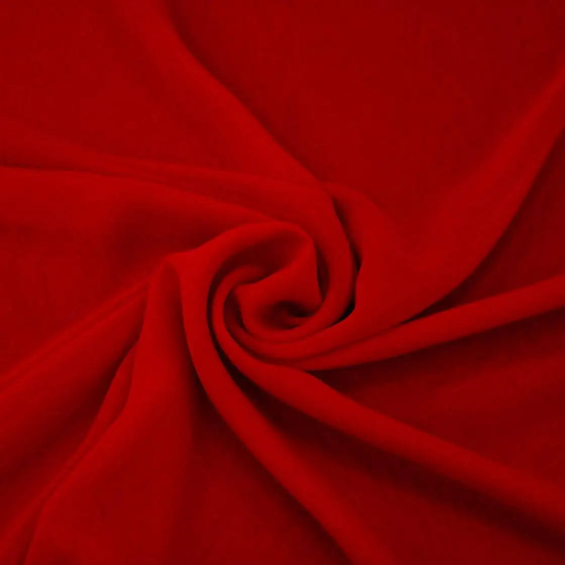 Tessuto georgette tinta unita rosso, leggero e trasparente, perfetto per abiti eleganti e camicie
