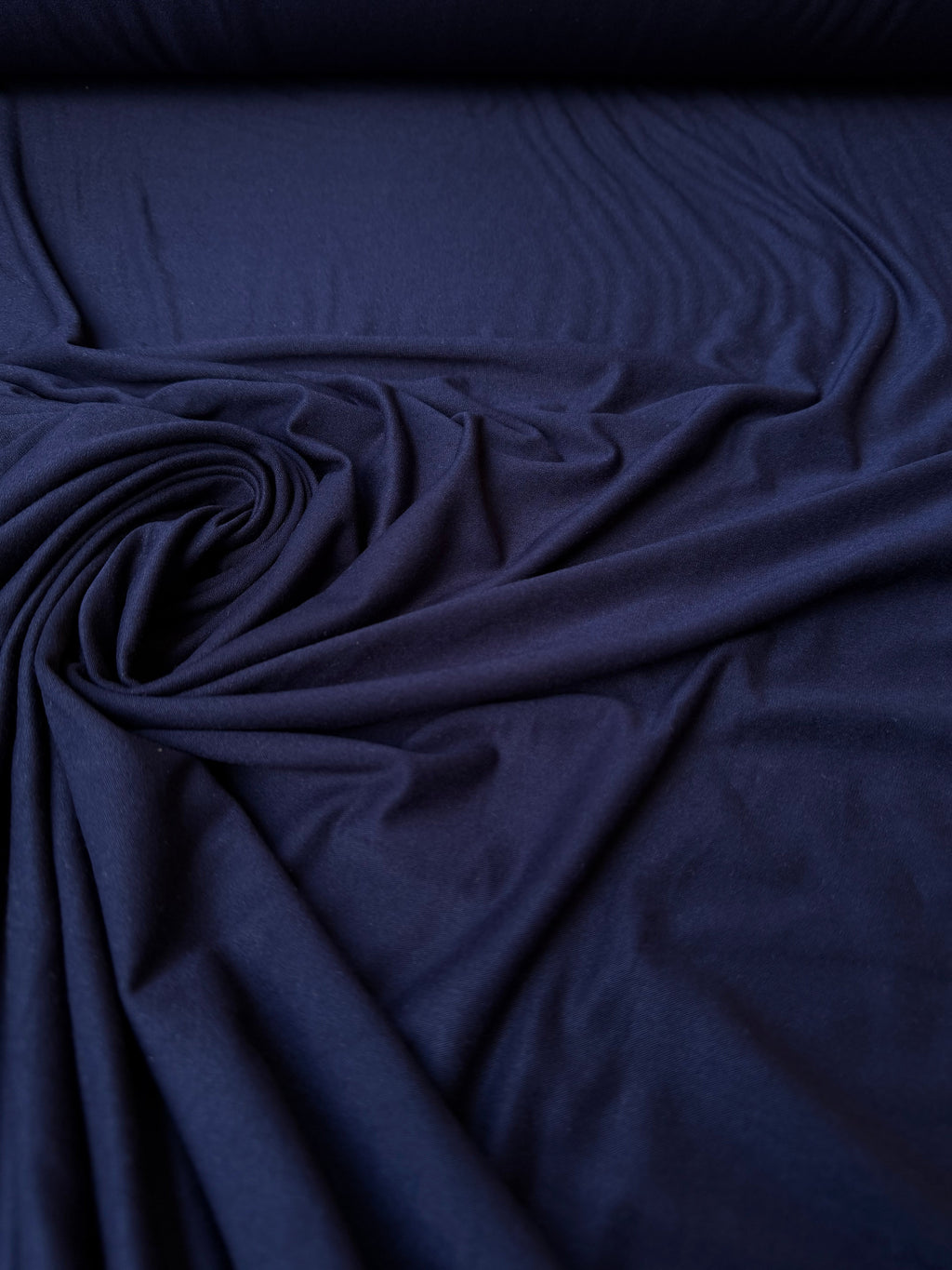 Jersey cotone elasticizzato blu scuro per abiti casual e capi comodi