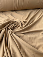 Tessuto jersey cotone sabbia ideale per t-shirt e maglie comode