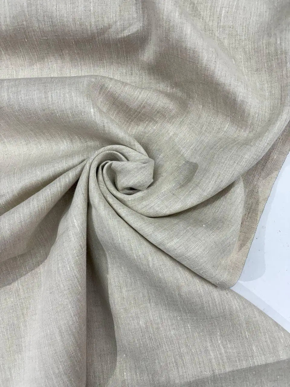 Tessuto puro lino Dante, naturale e traspirante, ideale per camicie e abbigliamento estivo