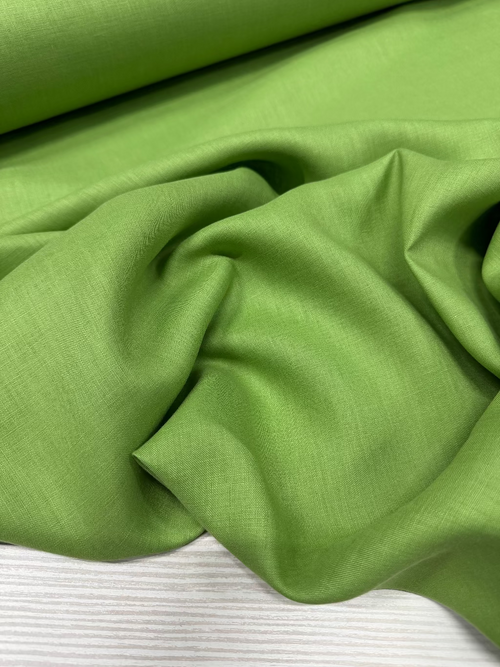 Tessuto puro lino Dante colore verde mela, naturale e traspirante, ideale per camicie e abbigliamento estivo