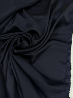 Tessuto raso satin blu scuro per camicie eleganti e abbigliamento raffinato